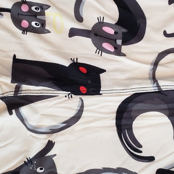 Cuddly With Cats Leggings - Picture 5 of 8